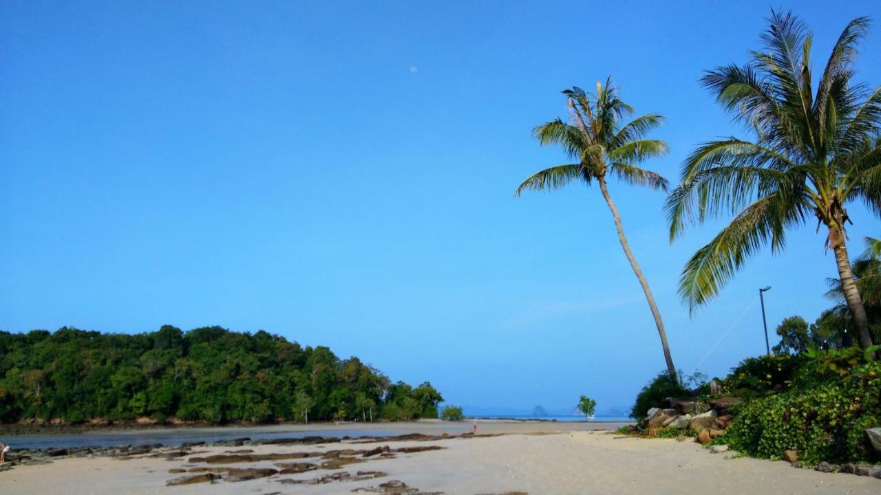 The Beach At Klong Muang 外观 照片